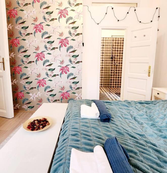 Travelers Award Winning Place In The Heart Of Budapest Apartment Kamilla Esterno foto