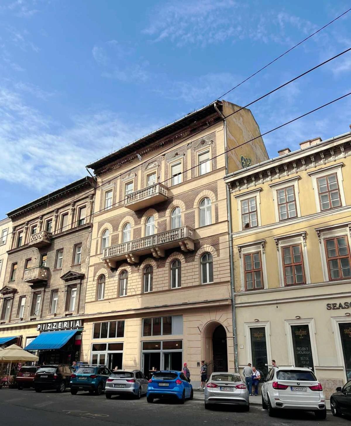 Travelers Award Winning Place In The Heart Of Budapest Apartment Kamilla Esterno foto